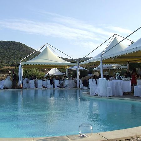 Hotel Ristorante La Tana Di Li Mazzoni Trinita d'Agultu e Vignola Ngoại thất bức ảnh