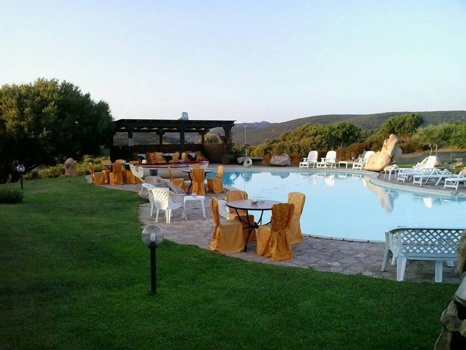 Hotel Ristorante La Tana Di Li Mazzoni Trinita d'Agultu e Vignola Ngoại thất bức ảnh