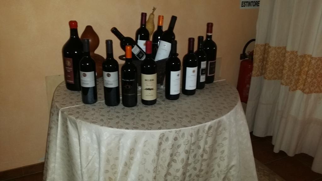 Hotel Ristorante La Tana Di Li Mazzoni Trinita d'Agultu e Vignola Ngoại thất bức ảnh