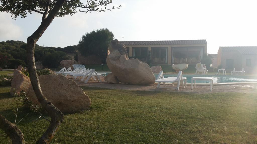 Hotel Ristorante La Tana Di Li Mazzoni Trinita d'Agultu e Vignola Ngoại thất bức ảnh