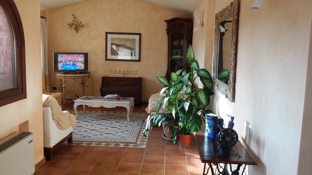 Hotel Ristorante La Tana Di Li Mazzoni Trinita d'Agultu e Vignola Ngoại thất bức ảnh